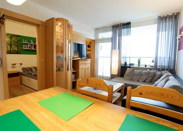 アパート Relax 6 *